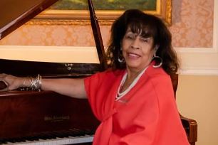 This image has an empty alt attribute; its file name is mf2019.jpg